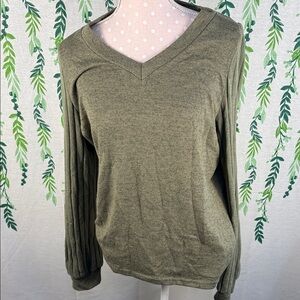 Olive Green V-Neck Sweater D3